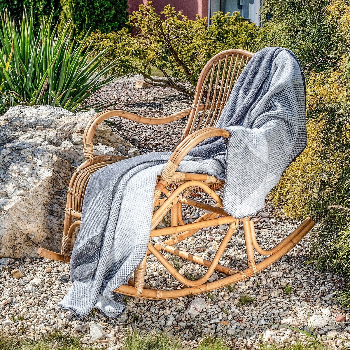 Fotel bujany rattanowy Leon naturalny, 68 x 105 x 86