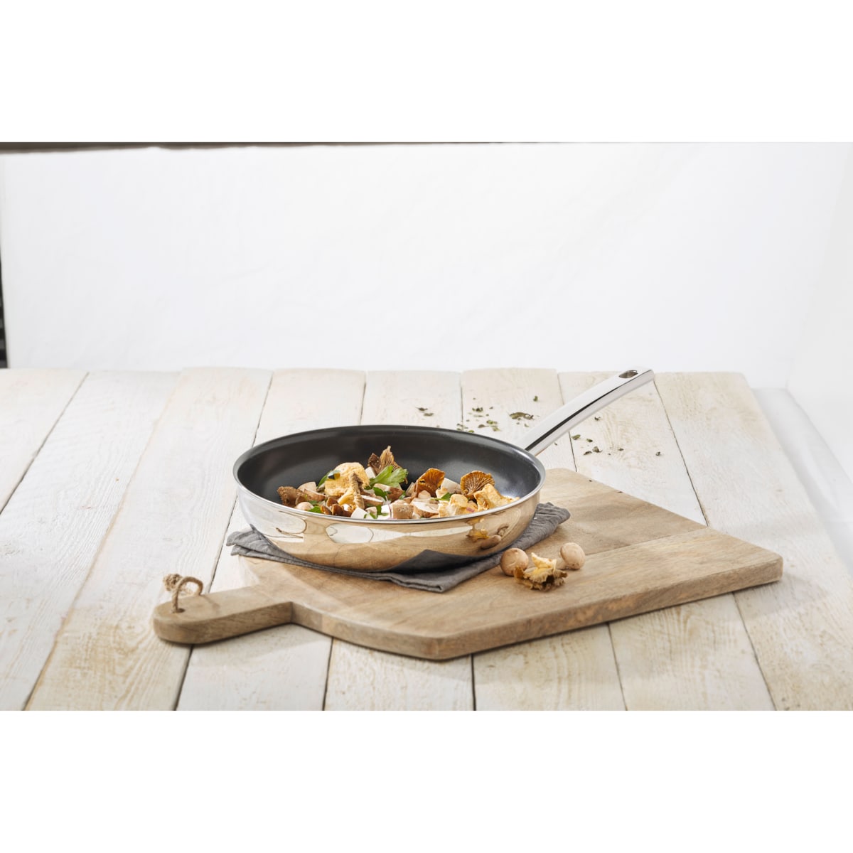 Patelnia nieprzywierająca Demeyere Ecoline 5 - 32 cm