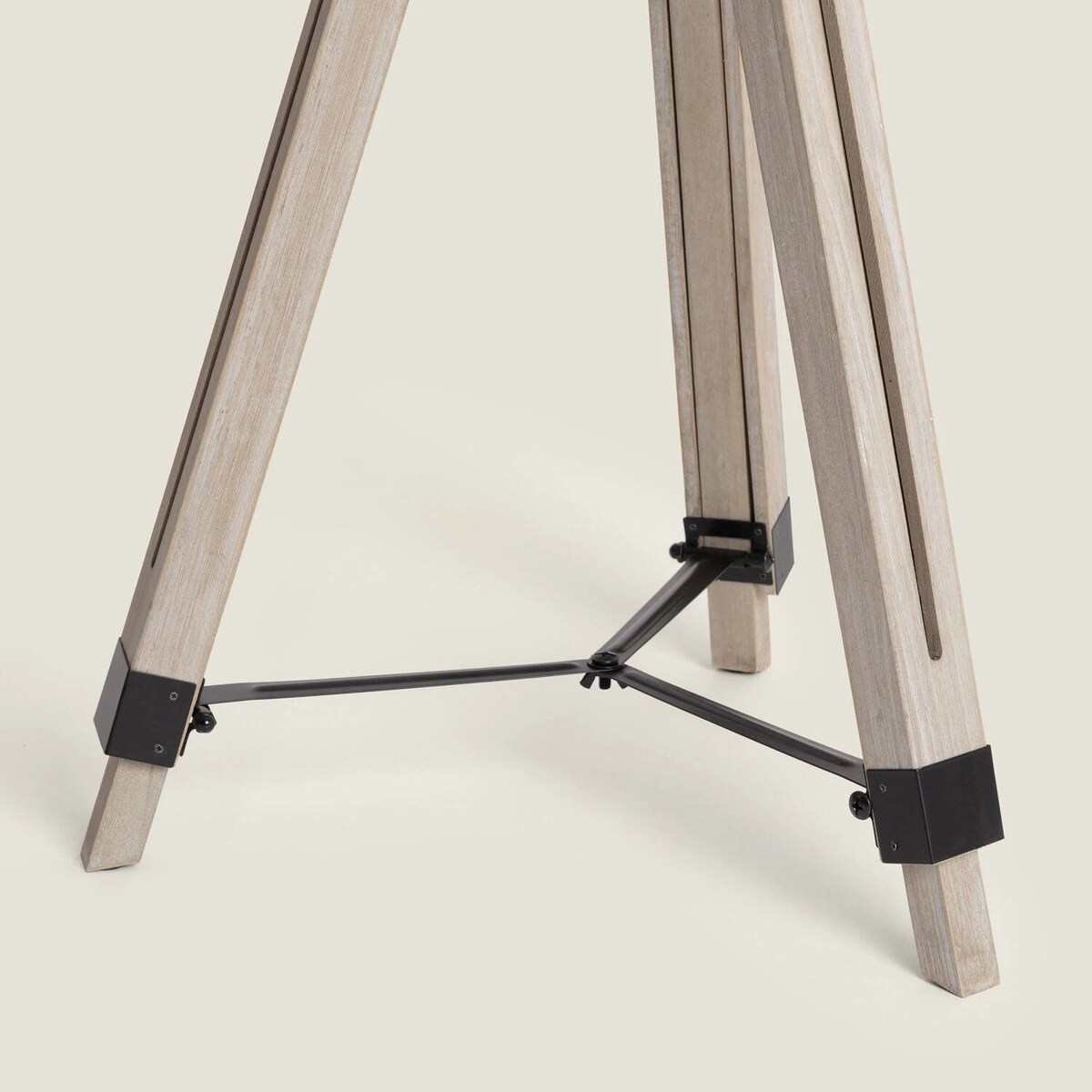 Kwietnik metalowy loftowy z 4 osłonkami 60/45/30x19/17x19/17 cm NARDO-2 biały