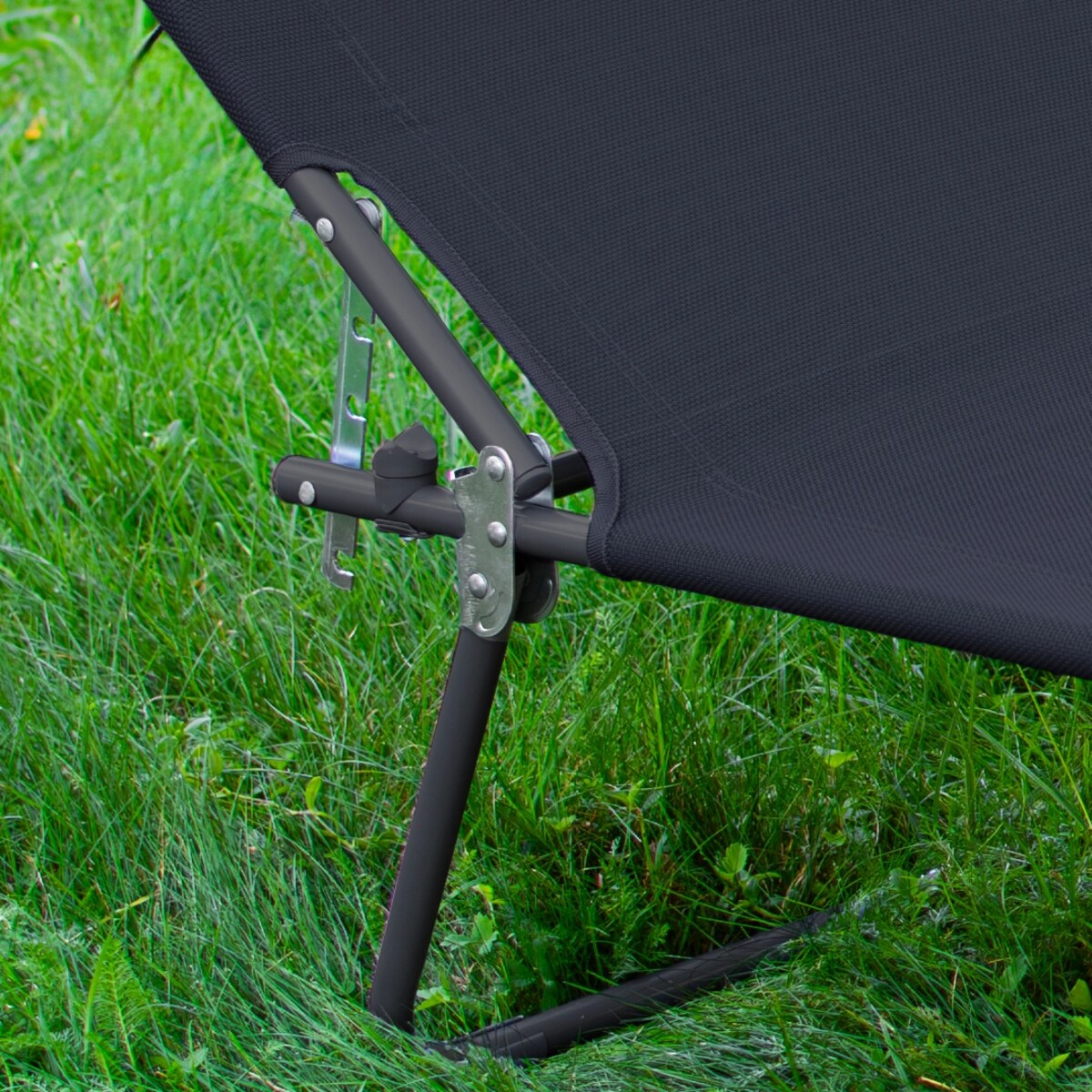 Leżanka ogrodowa składana w walizkę z zadaszeniem