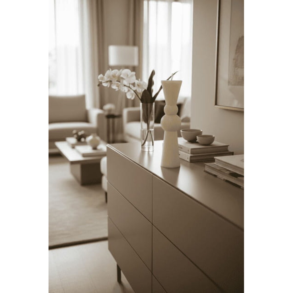 Świeca dekoracyjna Enzo L z naturalnego wosku sojowego – stylowy akcent do domu