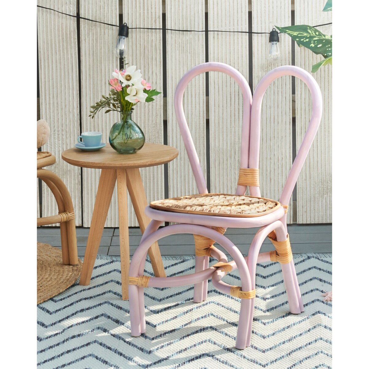 Krzesło rattanowe dla dzieci fioletowe DESIMI