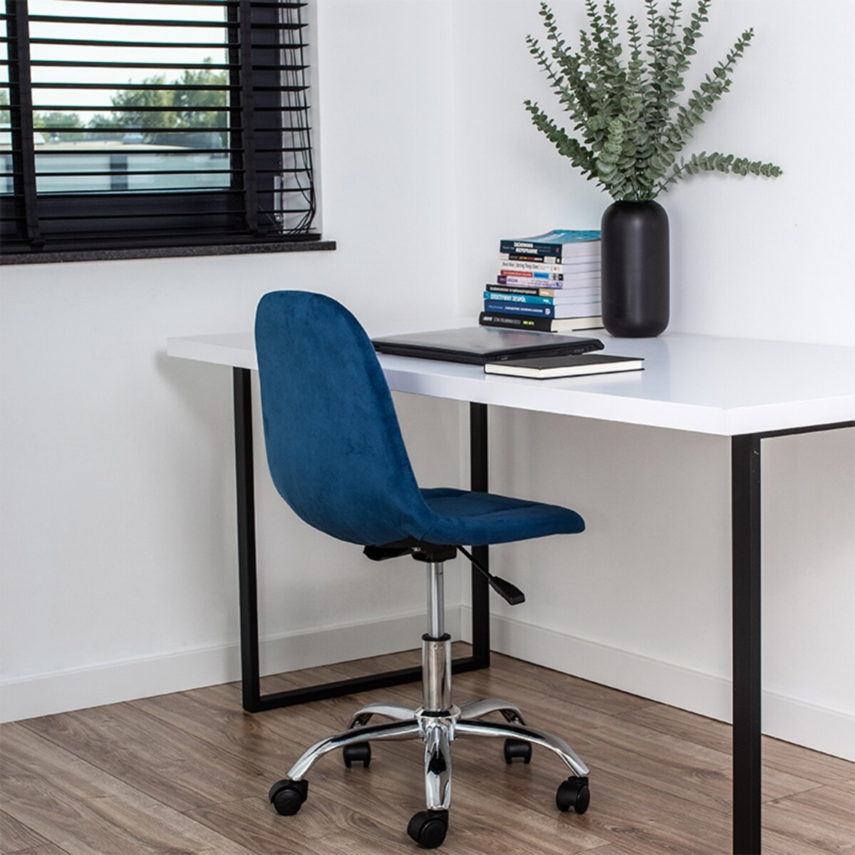 Krzesło biurowe obrotowe nowoczesne pikowane granatowe