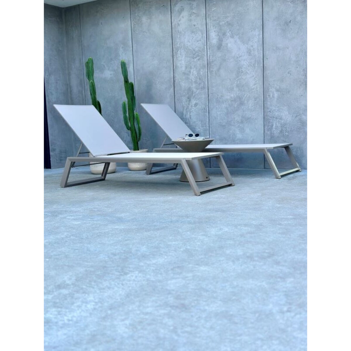 ALUMINIOWY LEŻAK OGRODOWY SERENE SZAMPAŃSKI