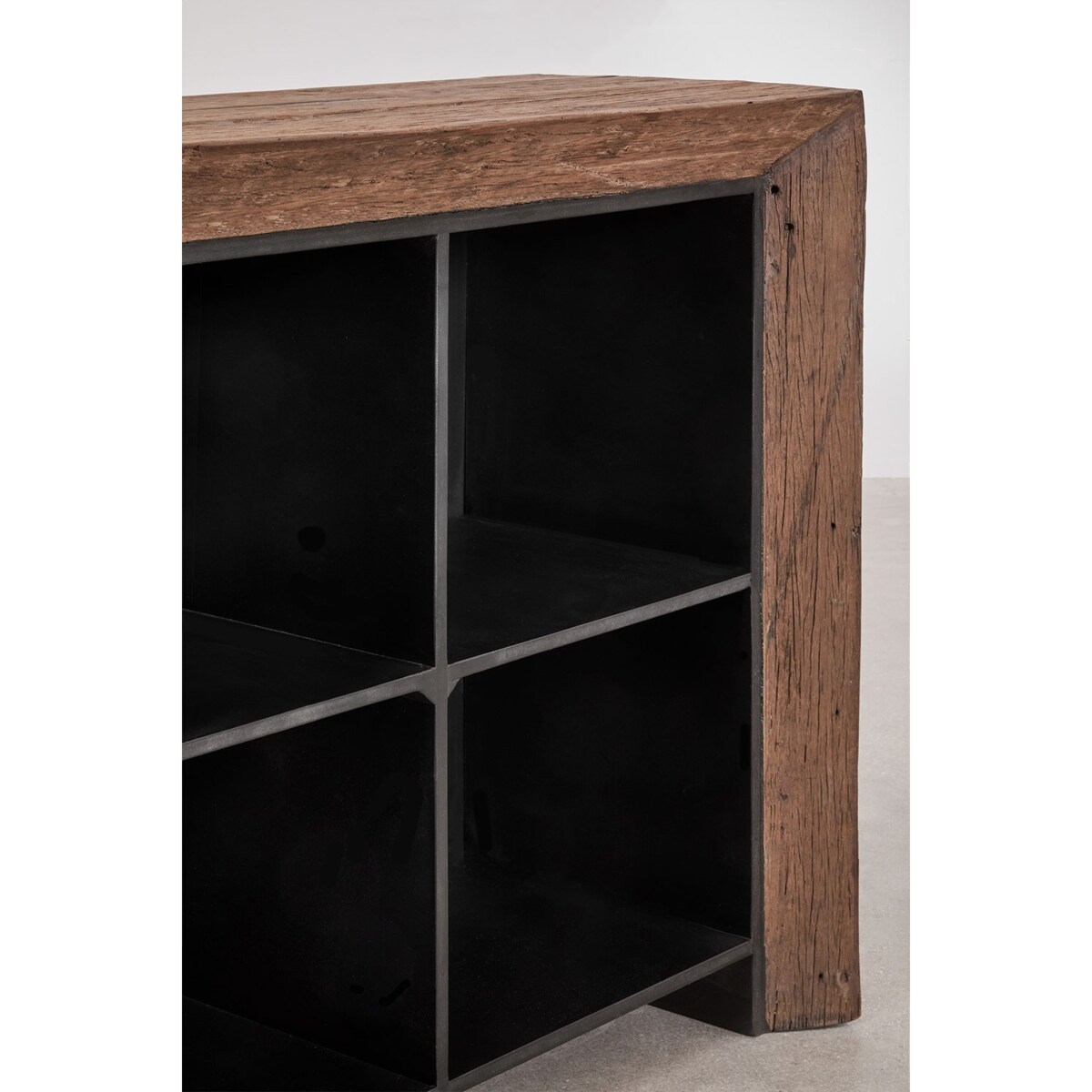 Regał z drewna z odzysku Juvira 150x45 cm