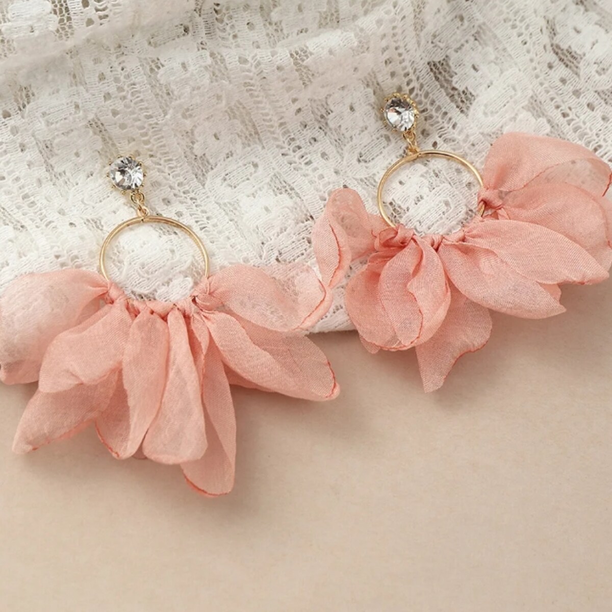 Kolczyki różowe złote koła z płatkami lekkie