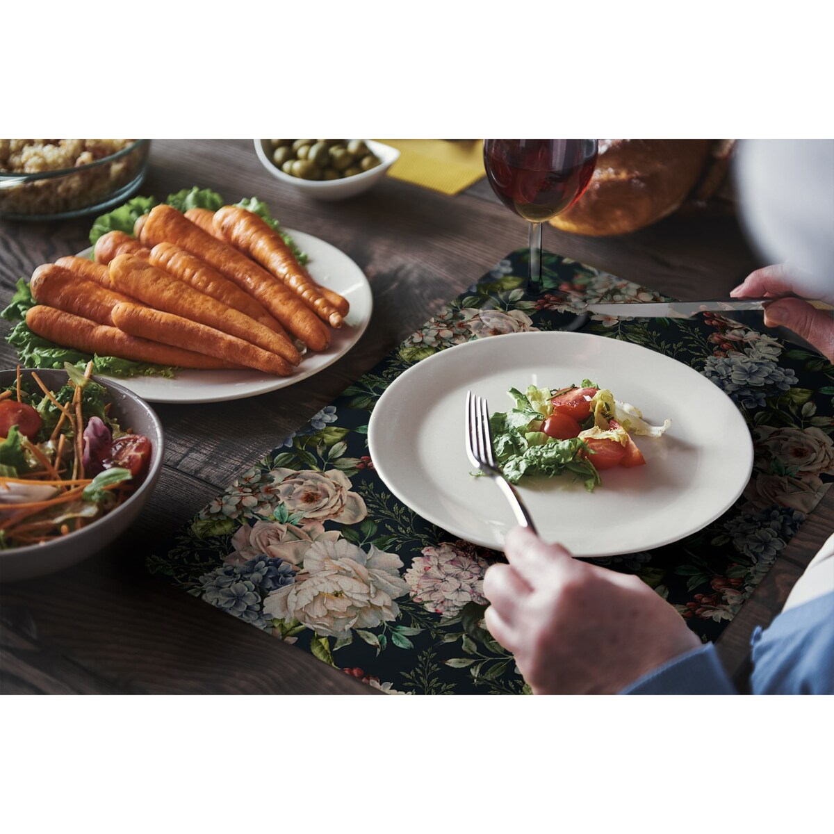 Komplet mat pod talerz Retro kwiaty, 6 szt. 45x30cm