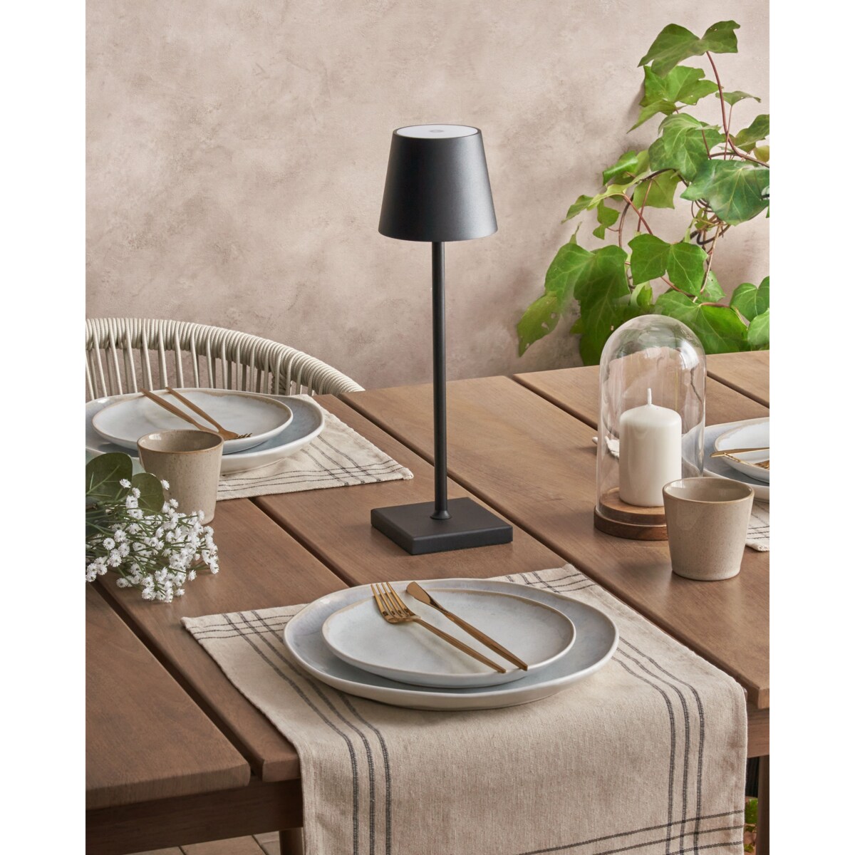 Bezprzewodowa lampa stołowa metalowa czarna BACEIRO