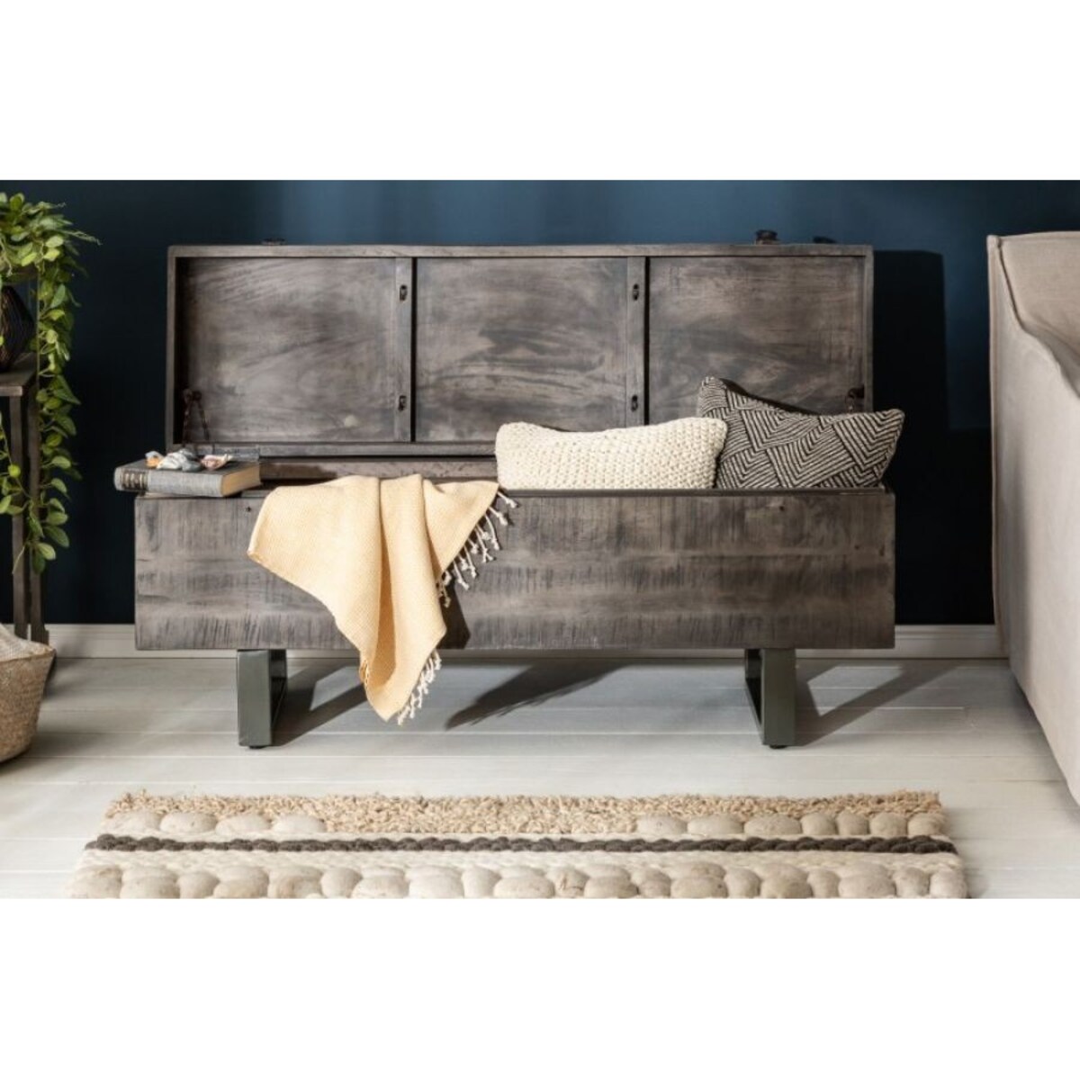 Skrzynia stolik kawowy FAKTORS 47X115 cm