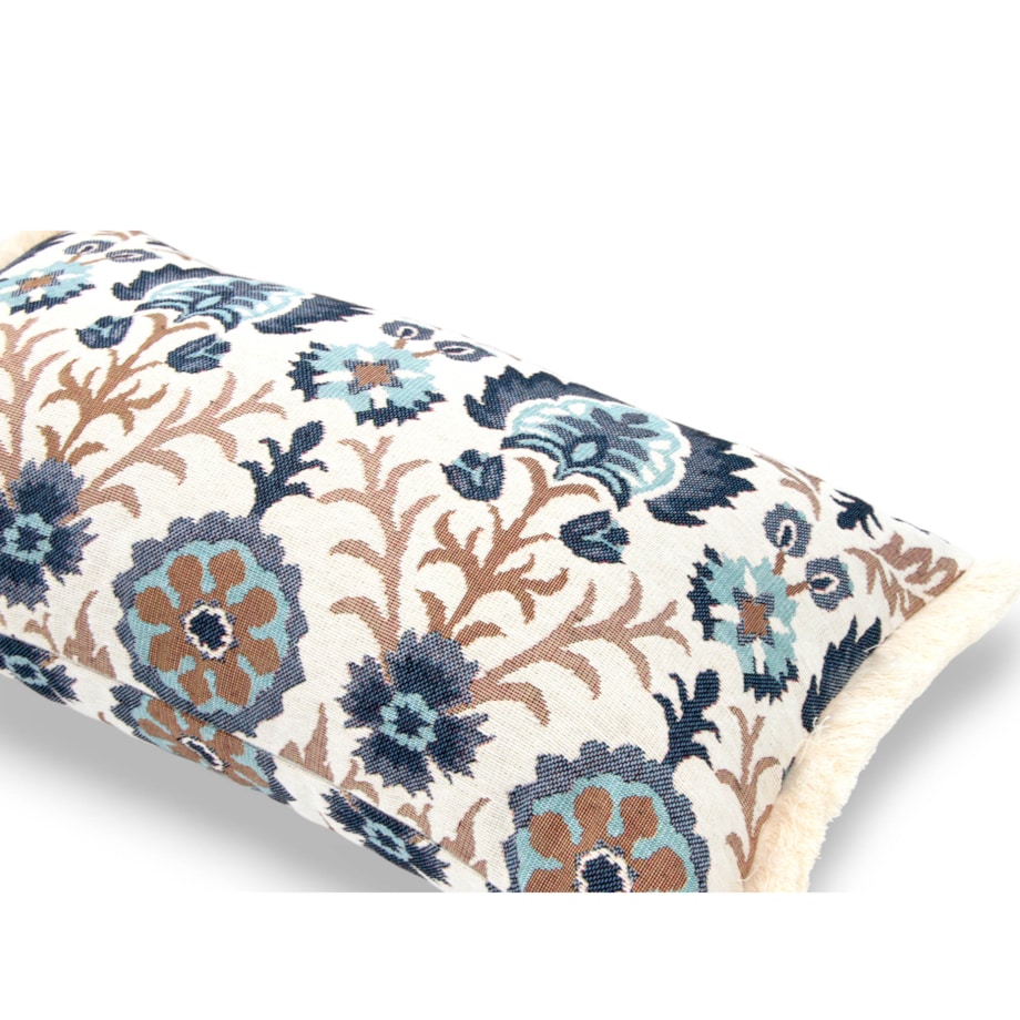 Kremowa poduszka dekoracyjna folk z frędzlami Aria 50x30