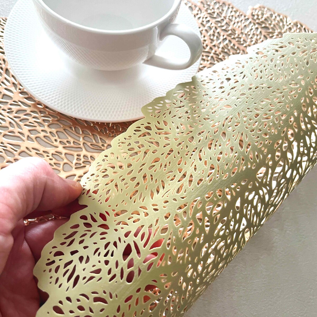 Podkładka Ażurowa Na Stół Mata Stołowa Pod Talerz Ozdoba Liść 35X46 Cm Złoty