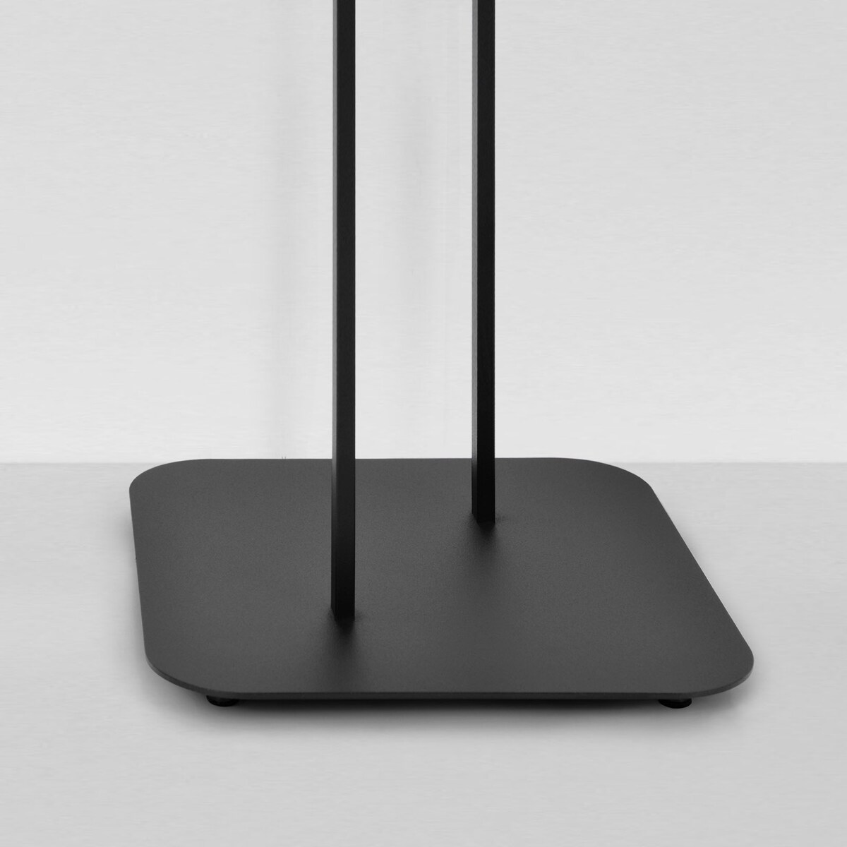 Lampa podłogowa K-5774 z serii TORES