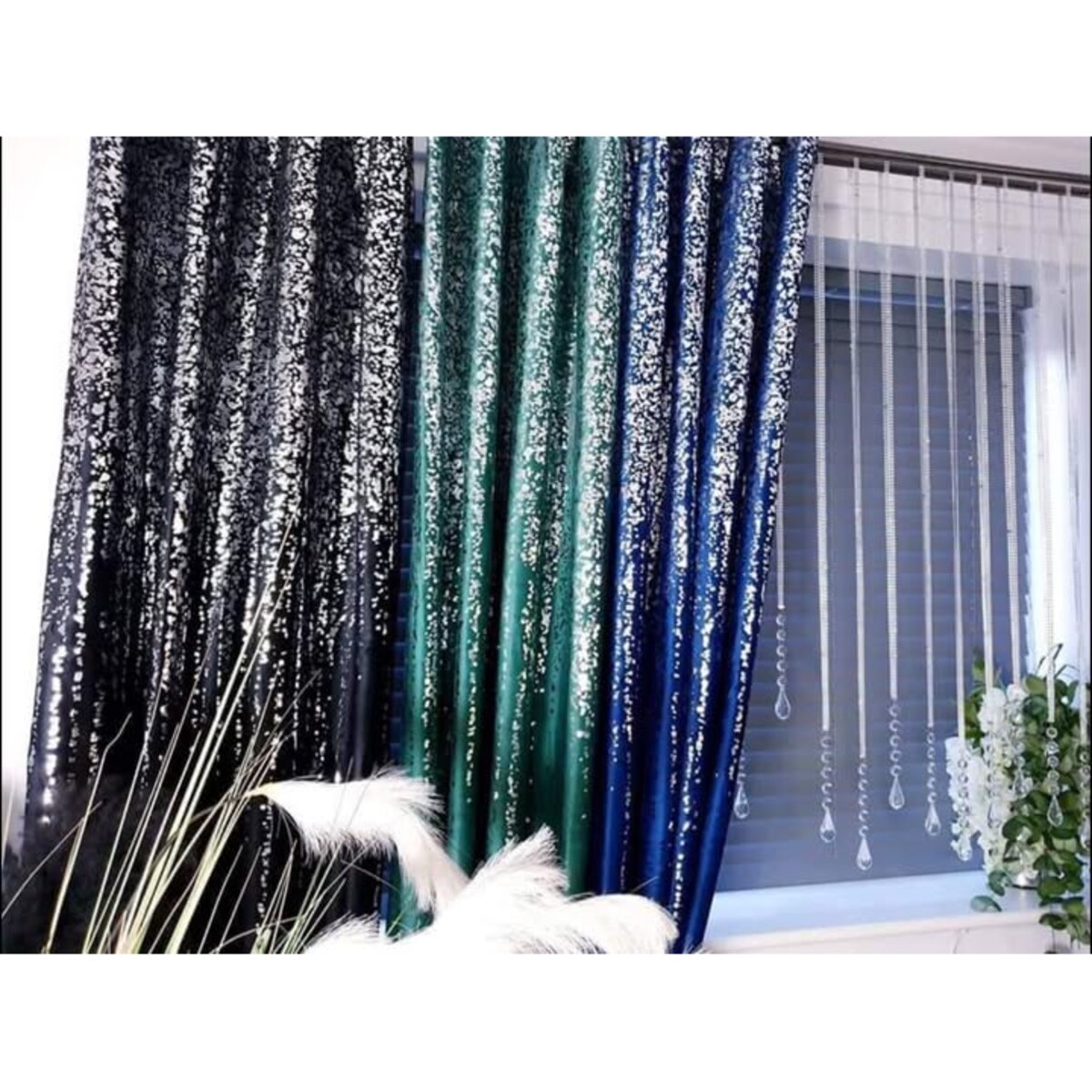 Zasłona welurowa "srebrny deszcz" 140x270 na taśmie marszczącej. Czarny