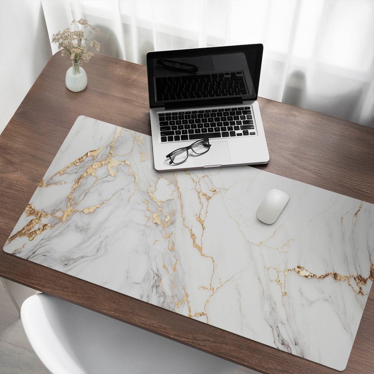 Biała mata na biurko Marmurowe żyłki, 120x60 cm