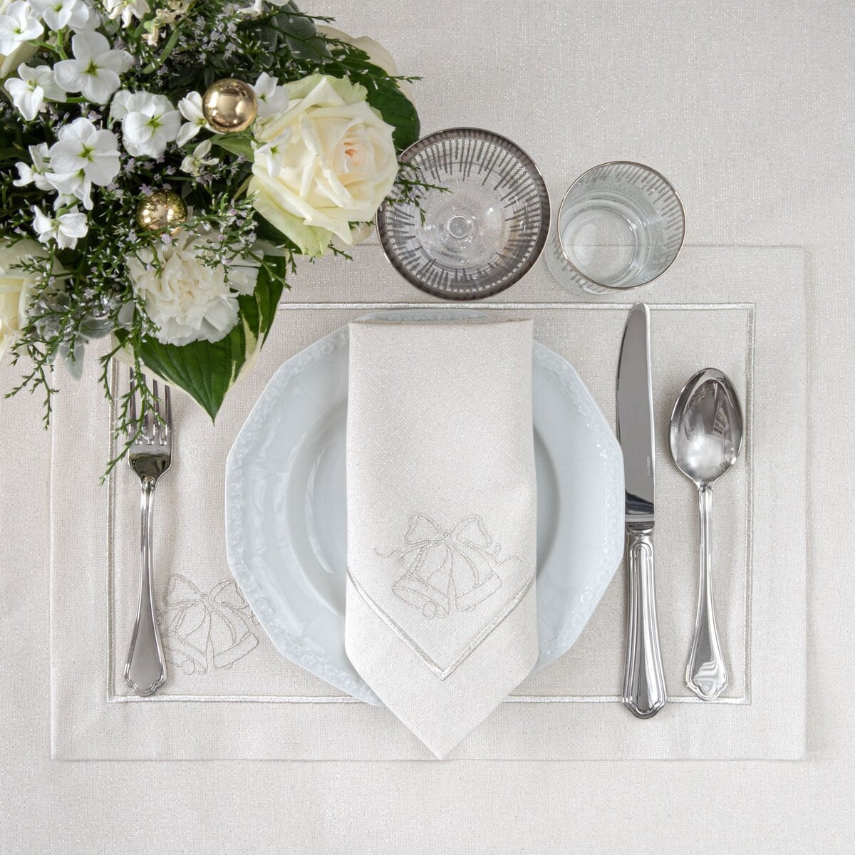 Obrus Shiny Silver - 130 cm x 250 cm