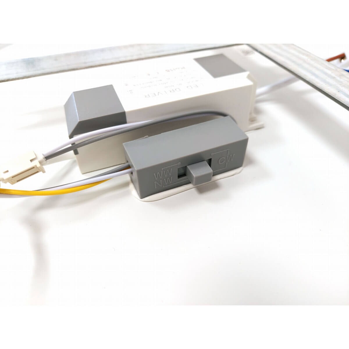 Przysufitowy plafon Giovani ABR-PLOGB-25W Abruzzo LED 25W 3000-5700K biały