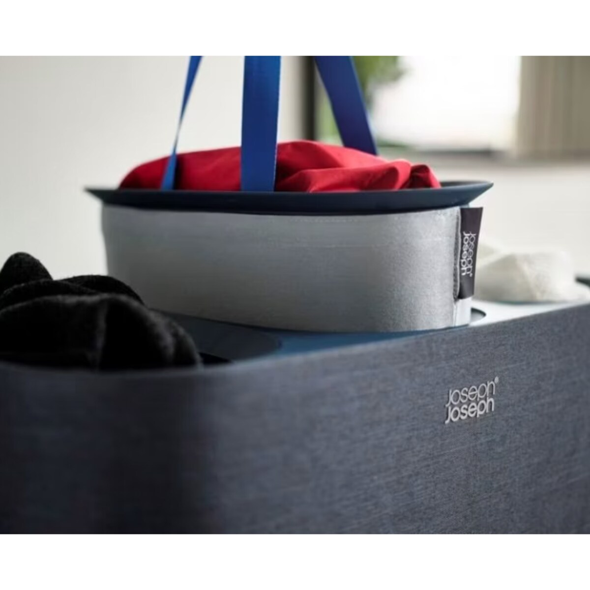 Kosz na pranie czarny Tota Trio, 90 l, Joseph Joseph