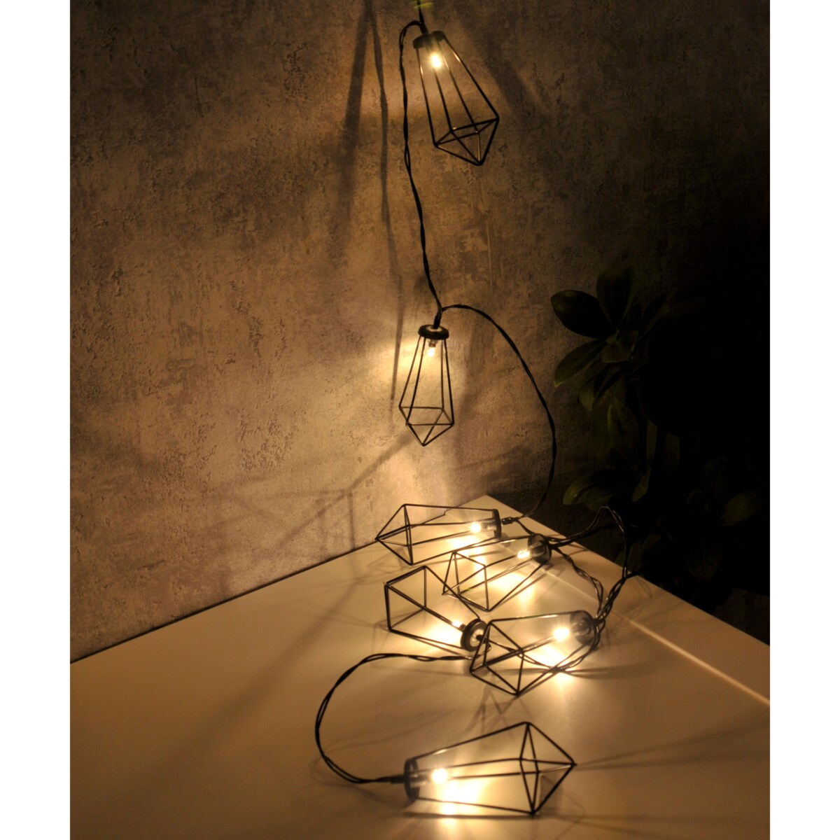 Industrialny łańcuch druciany do dekoracji 10 LED 2,1m ciepła