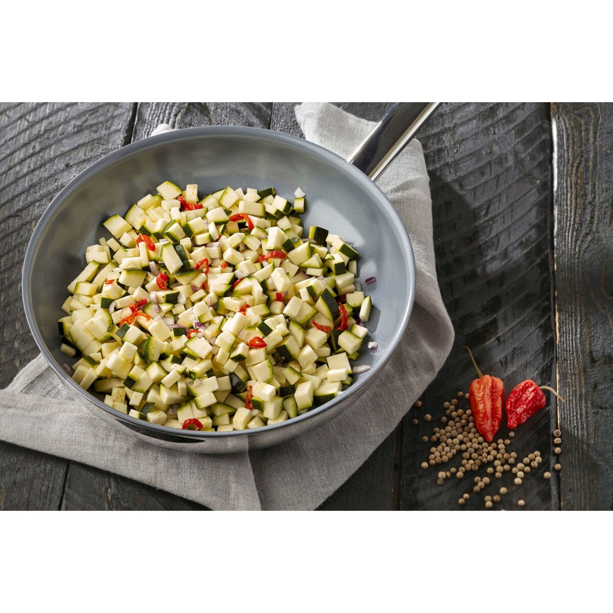 DEMEYERE ECOLINE 5 Patelnia płytka z powłoką Ceraforce 24 cm