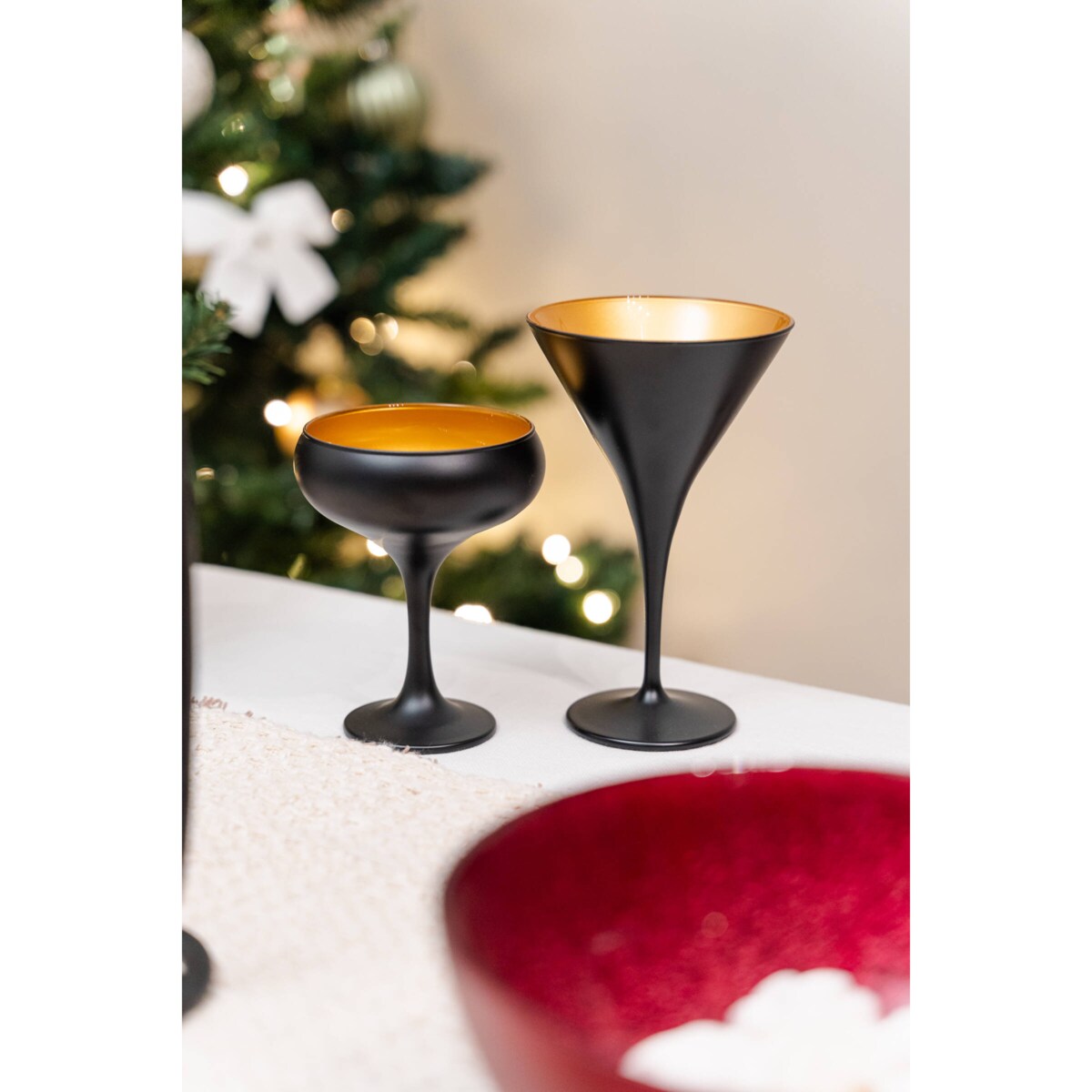 Kieliszek do martini, złote wnętrze