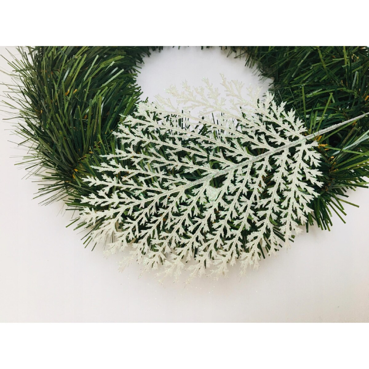 BROKATOWA GAŁĄZKA BIAŁA LIŚĆ paproć do dekoracji święta stroik choinka