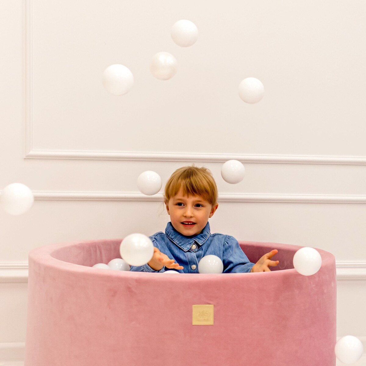 Zestaw Plastikowych Piłeczek 7cm dla Dzieci, Kulki do Basenu 50szt.: Białe/Musztardowe/Niebieskie