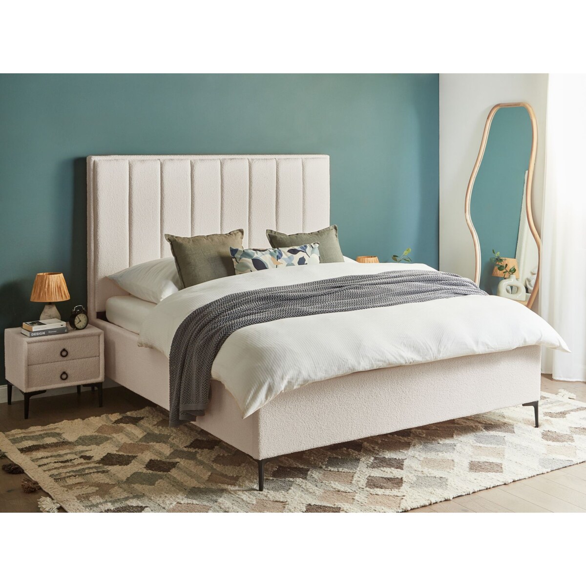 Zestaw do sypialni Boucle SEZANNE 160 x 200 cm Złamana biel