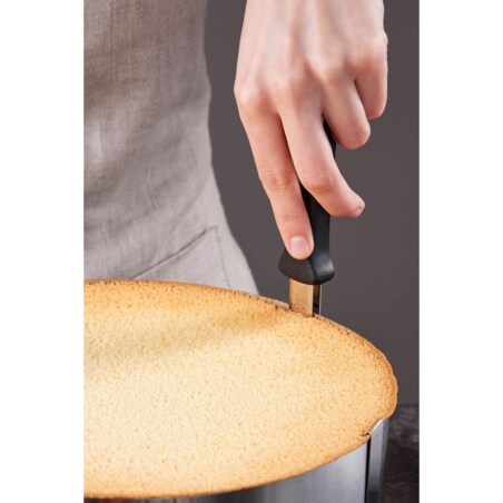 Nóż do odkrawania brzegów ciasta TONDO