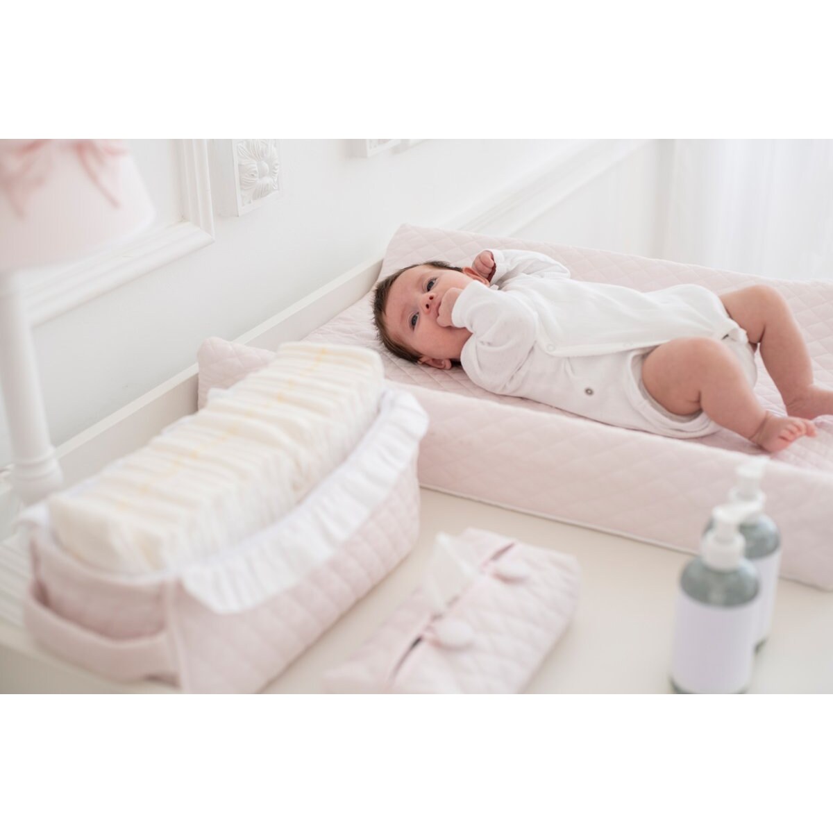 Pojemnik na pieluchy pikowany pudrowy