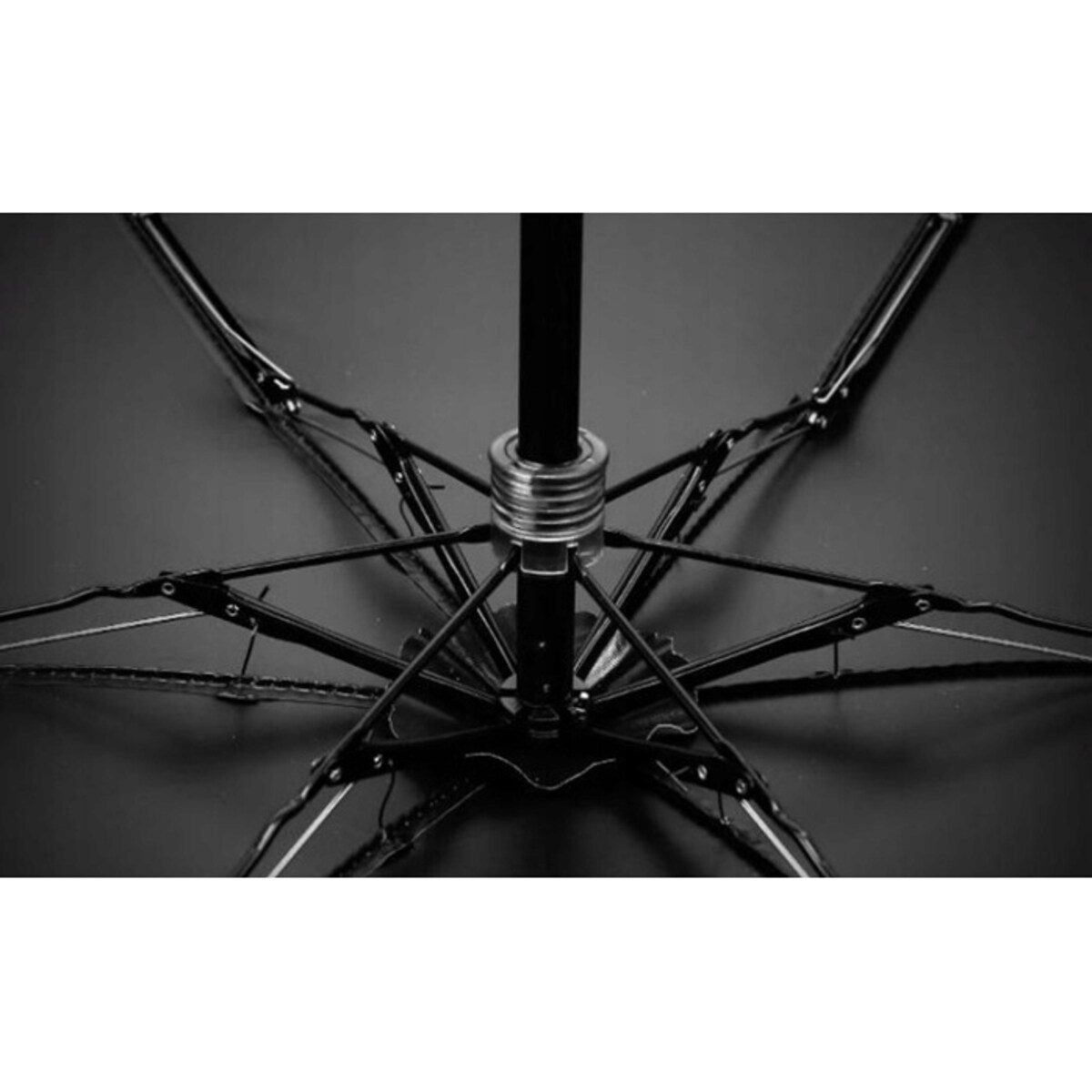 Parasol kieszonkowy kompaktowy parasolka składana mała mały mini etui LEKKA