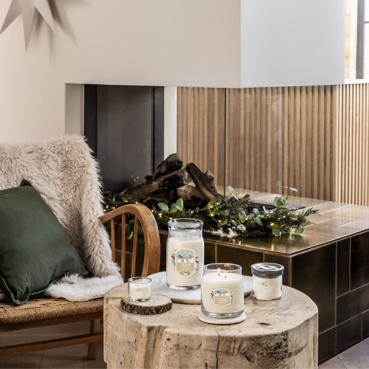 YC SIGNATURE – Świeca średnia VANILLA FLURRIES