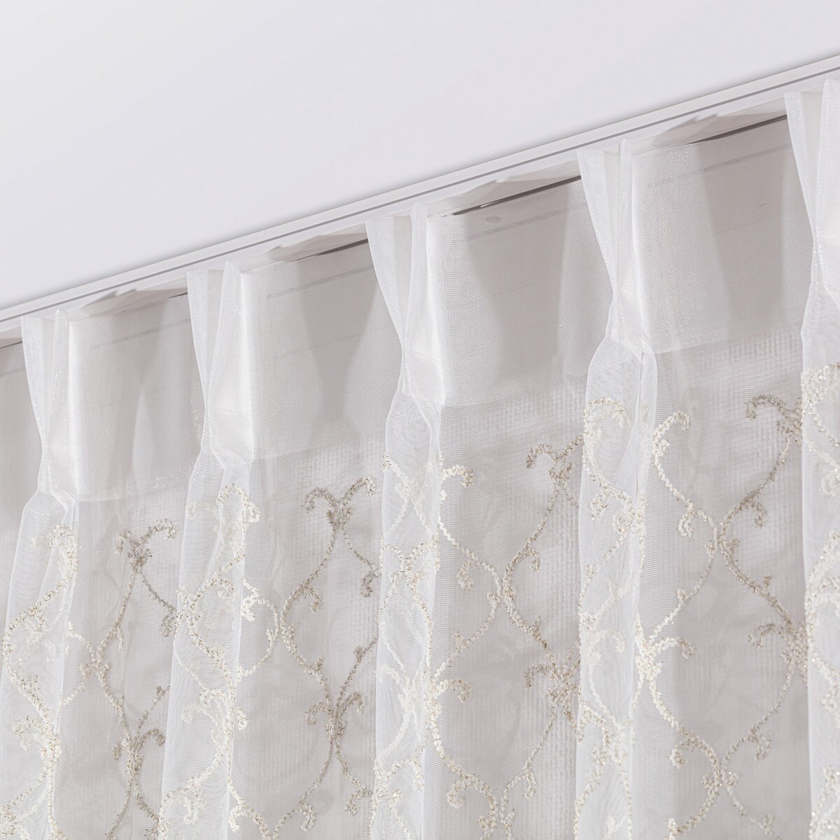 Firana na haczykach flex podwójnych 300x245 ecru ze zdobieniem