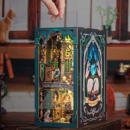 Miniaturowy domek Book Nook - Pokój życzeń - CuteBee