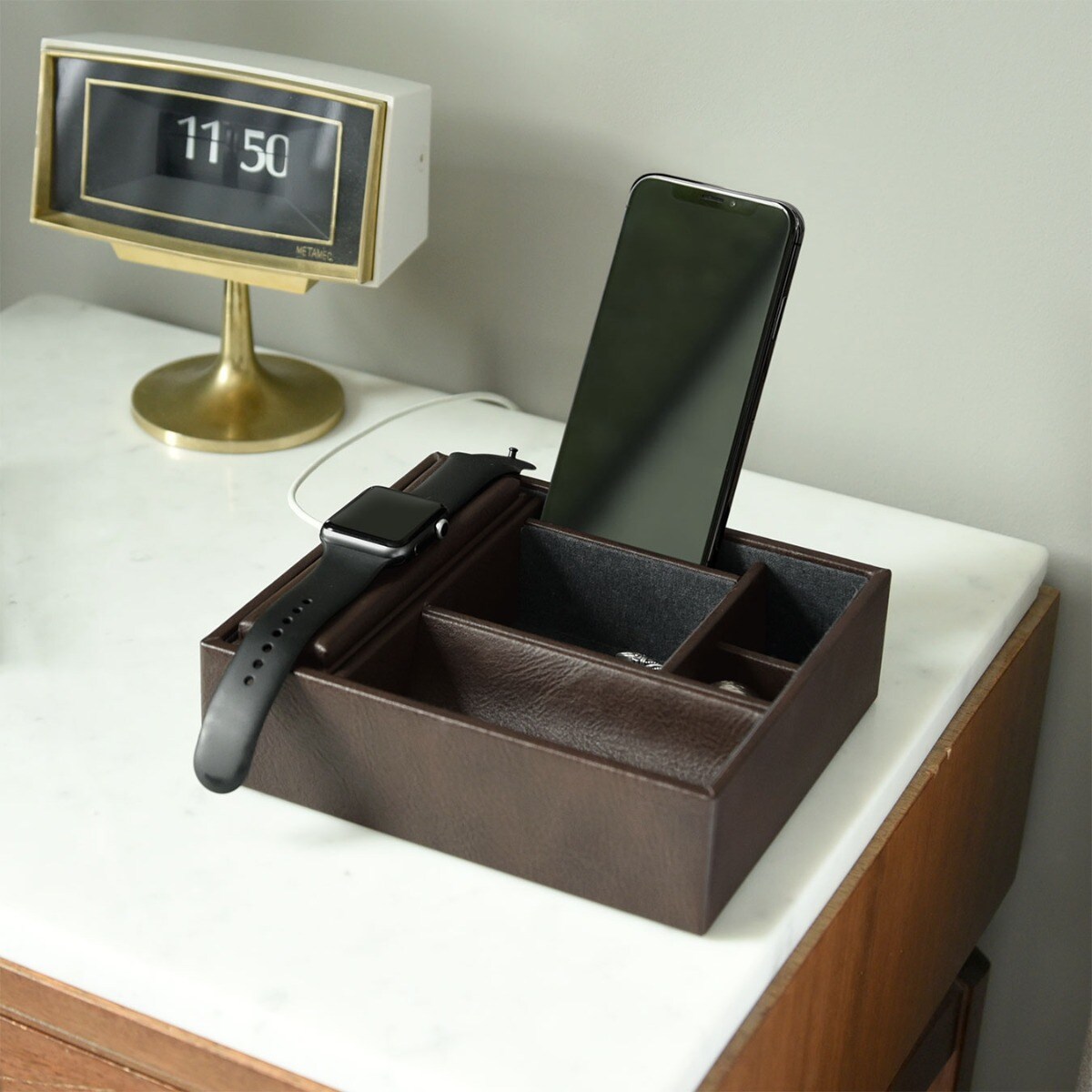 Stacja dokująca i pudełko na zegarki i biżuterię duże Stackers brązowe
