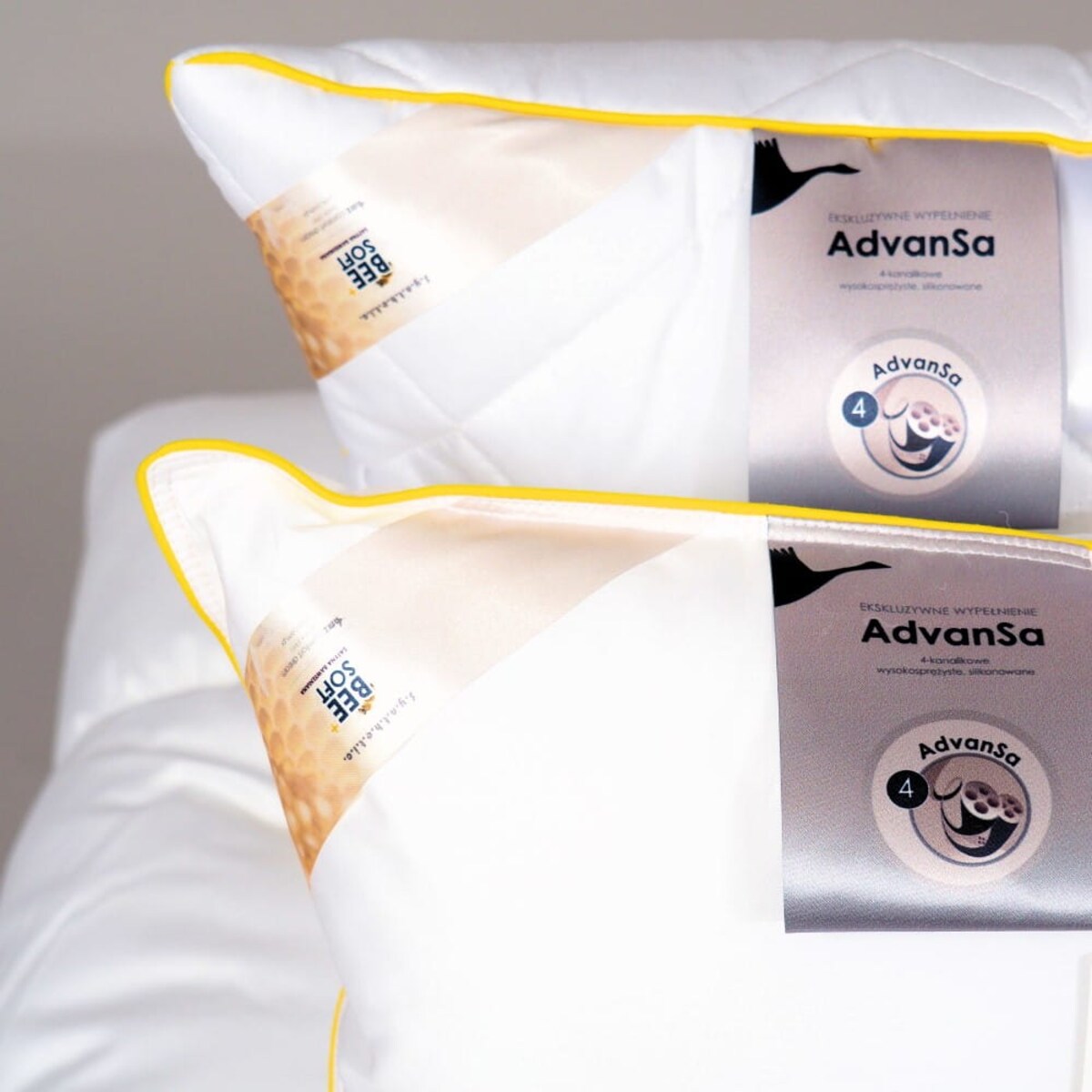 Poduszka Bee Soft Satyna Bawełniana Termo, 40 x 40 cm, AMZ