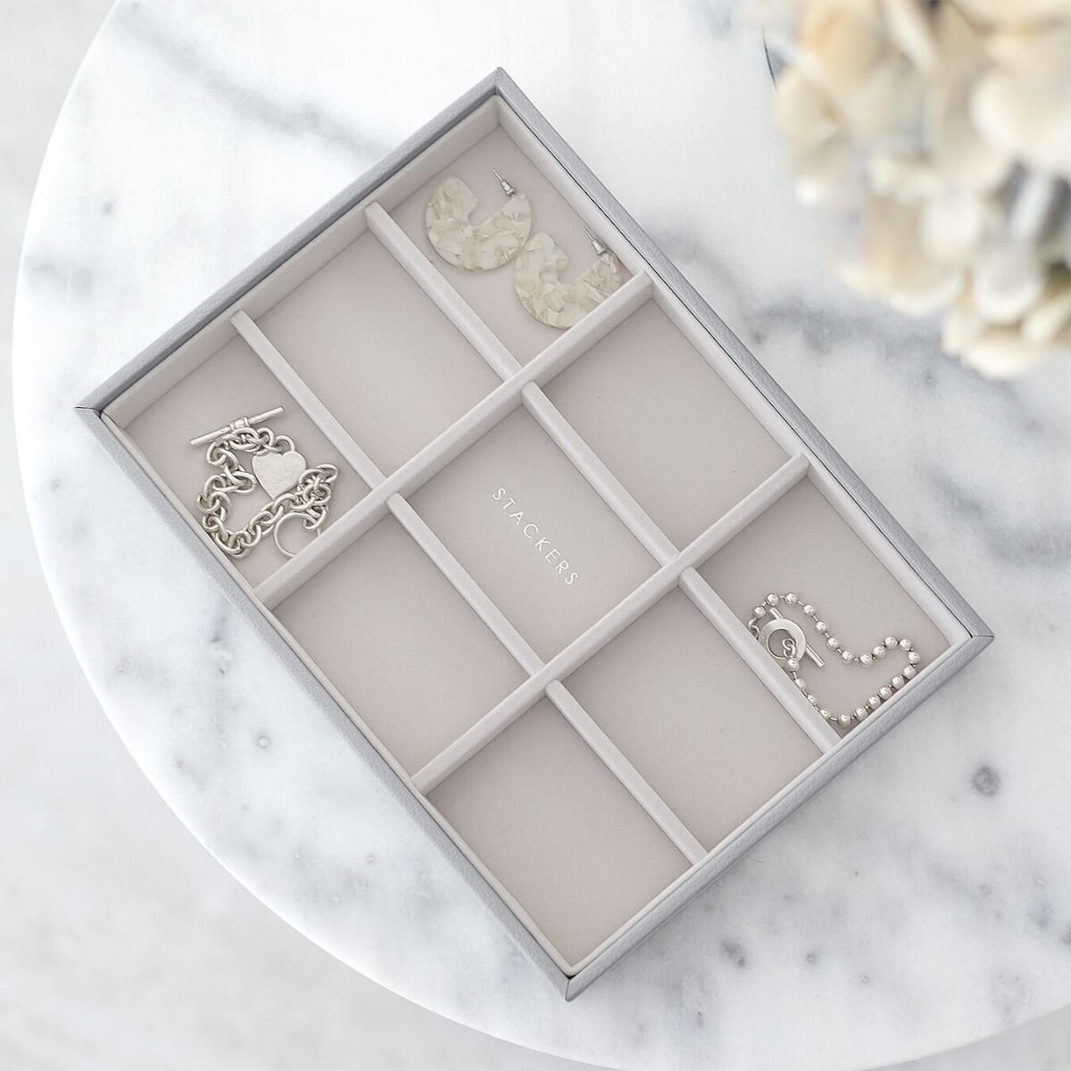 Szkatułka na biżuterię Stackers 9 komorowa classic kamienna szarość