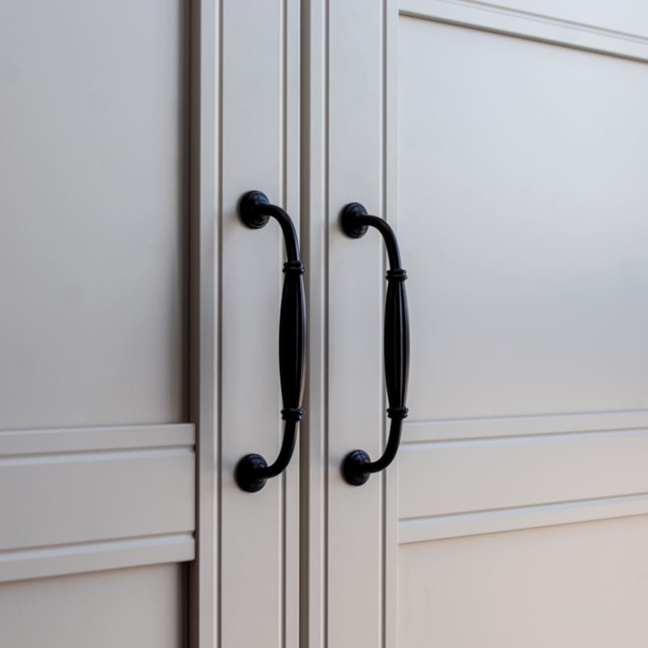 10x Uchwyt do mebli czarny zestaw uchwytów meblowych klasyczny 128 mm