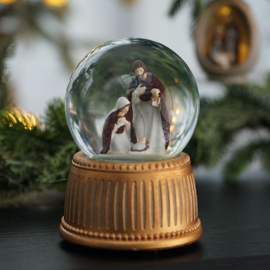 VILLA ITALIA Szklana kula świąteczna z pozytywką wysokość 15 cm HOLY FAMILY