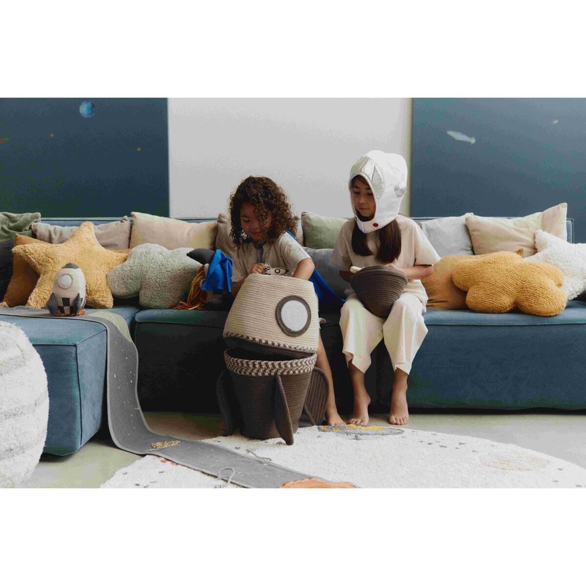 Kosz dekoracyjny Giant Rocket, "Mom, I want to be an astronaut" Lorena Canals