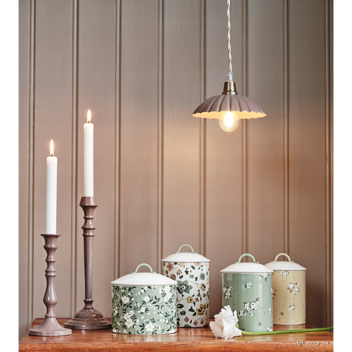 LAMPA wisząca INGRID różowa metalowa śr. 16cm