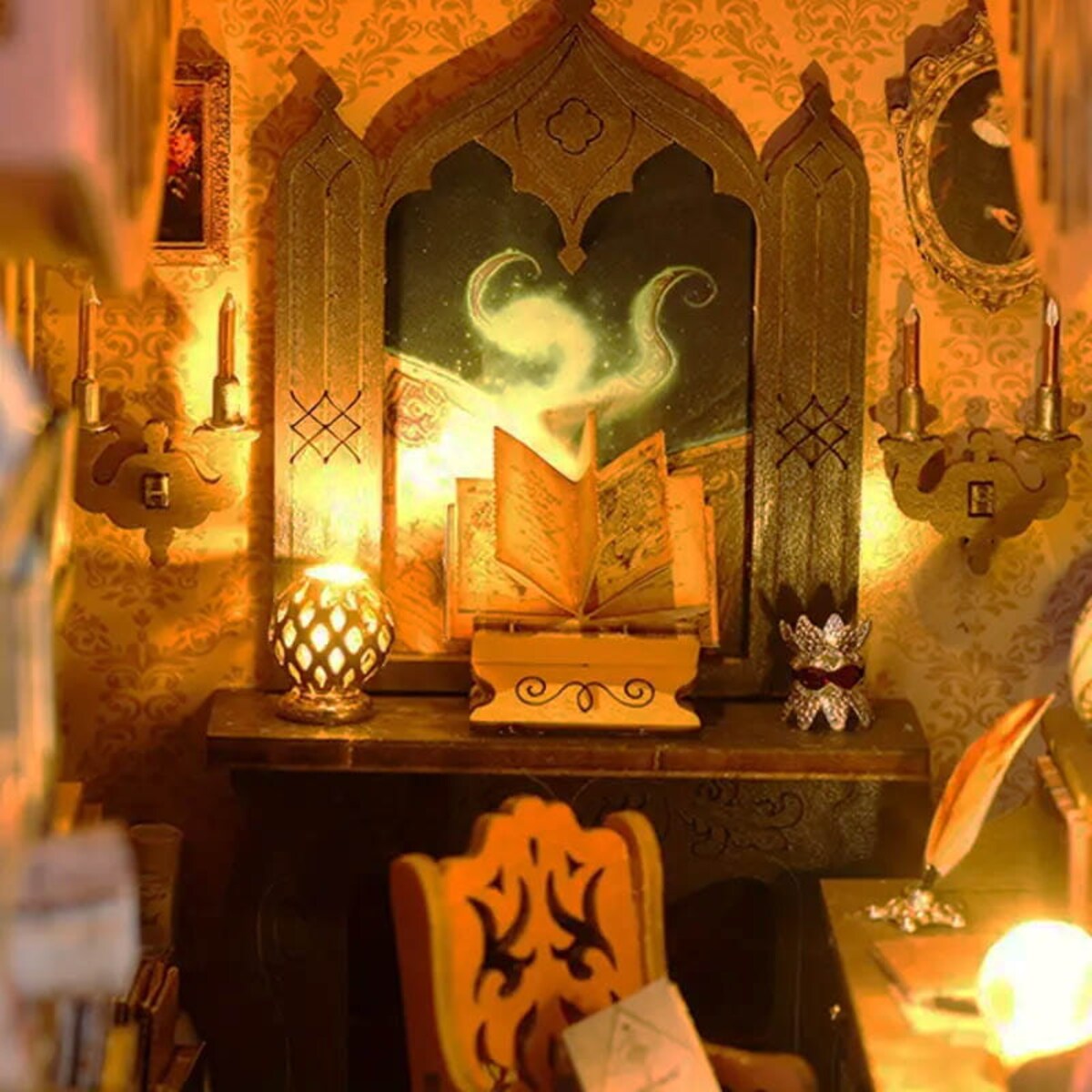 Miniaturowy domek Book Nook - Świat czarodziejów