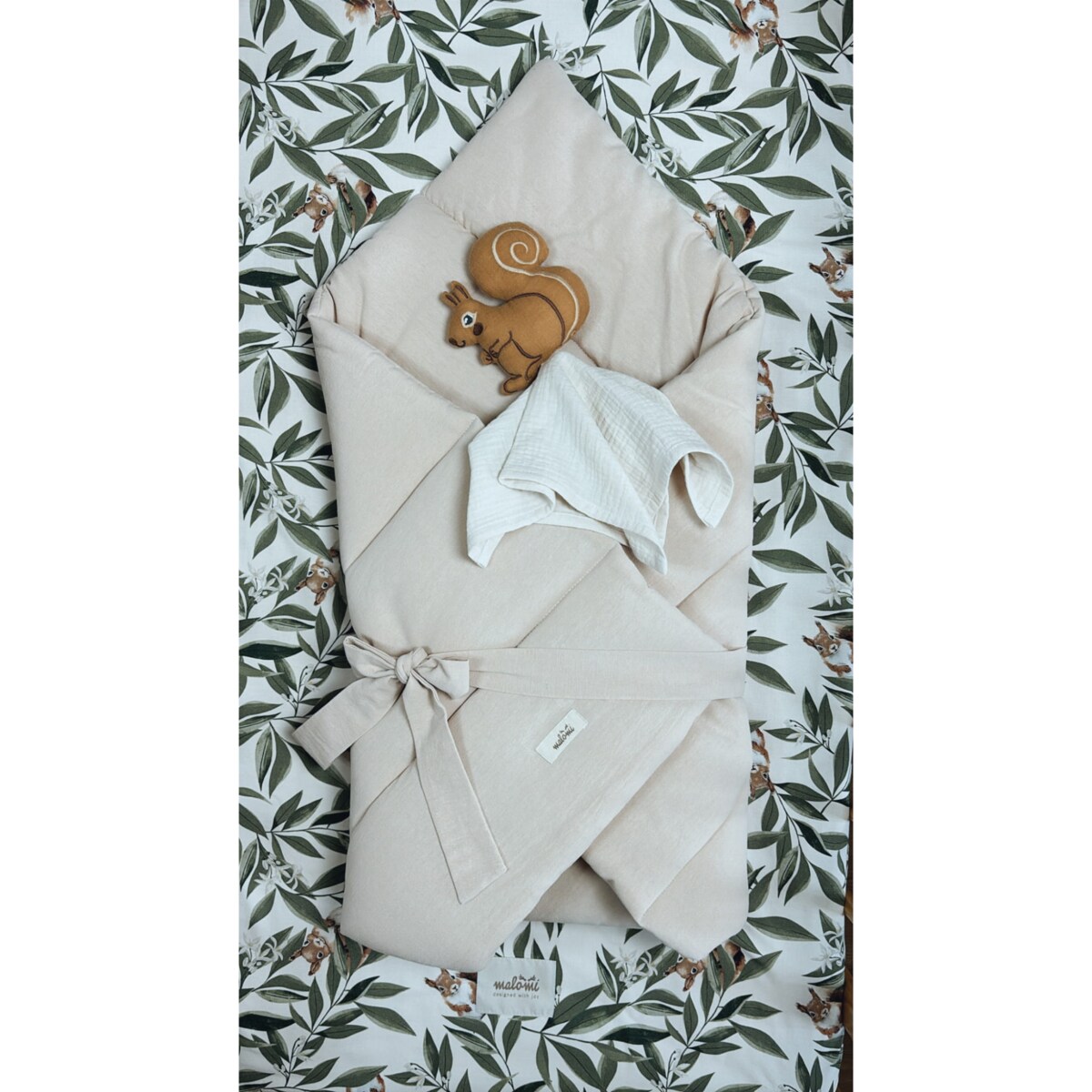 Grzechotka wiewiórka z pieluszką natural