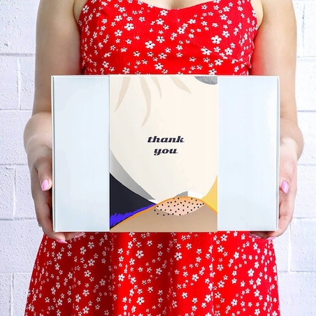 BOX PREZENTOWY NA PODZIĘKOWANIE "THANK YOU" - ZESTAW KAW SMAKOWYCH I HERBAT SYPANYCH + ZAPARZACZ - NA PREZENT UPOMINEK DLA KOBIETY FACETA NIEJ NIEGO