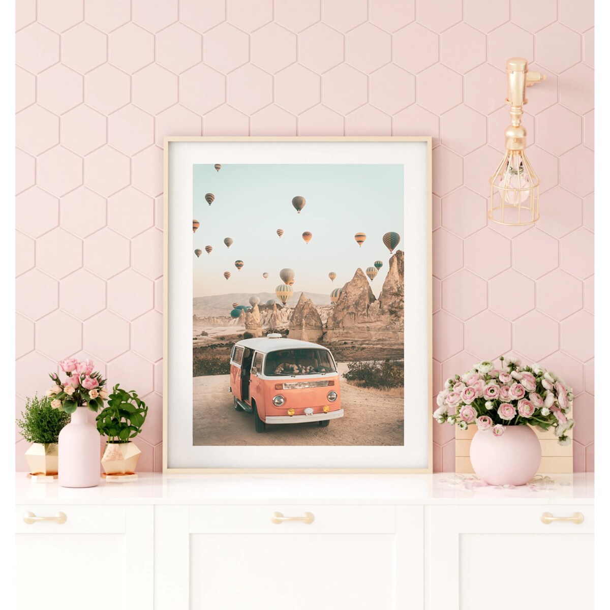 Poster Story, Plakat, Obraz - Różowy Van, wymiary 60 x 84 cm
