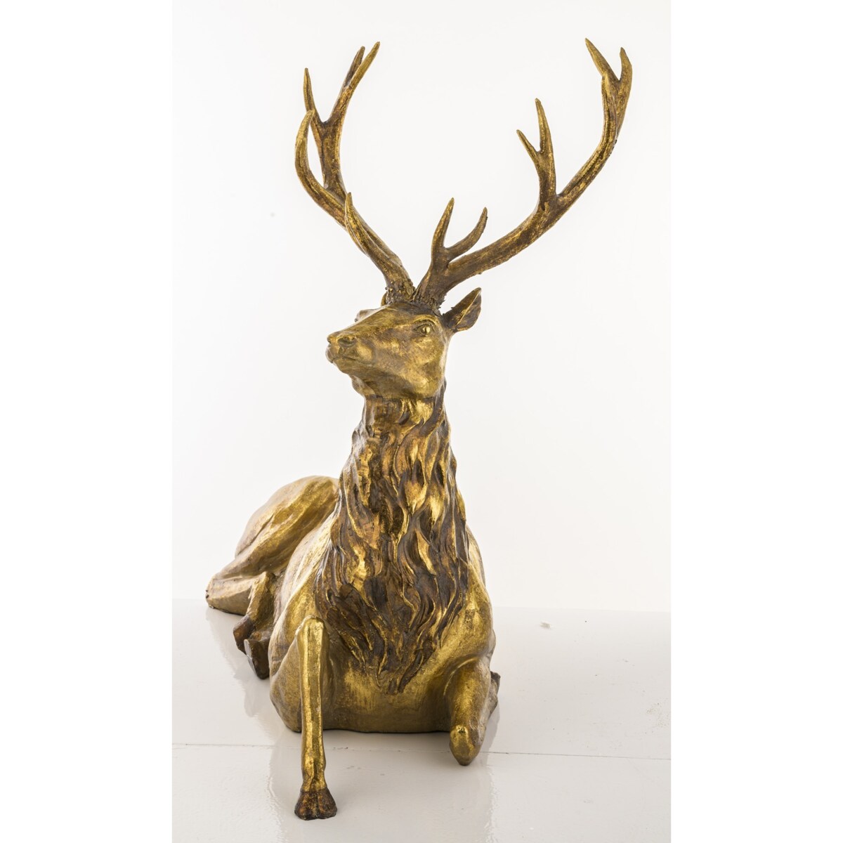 Dekoracja - figurka leżącego jelenia 50x52 cm