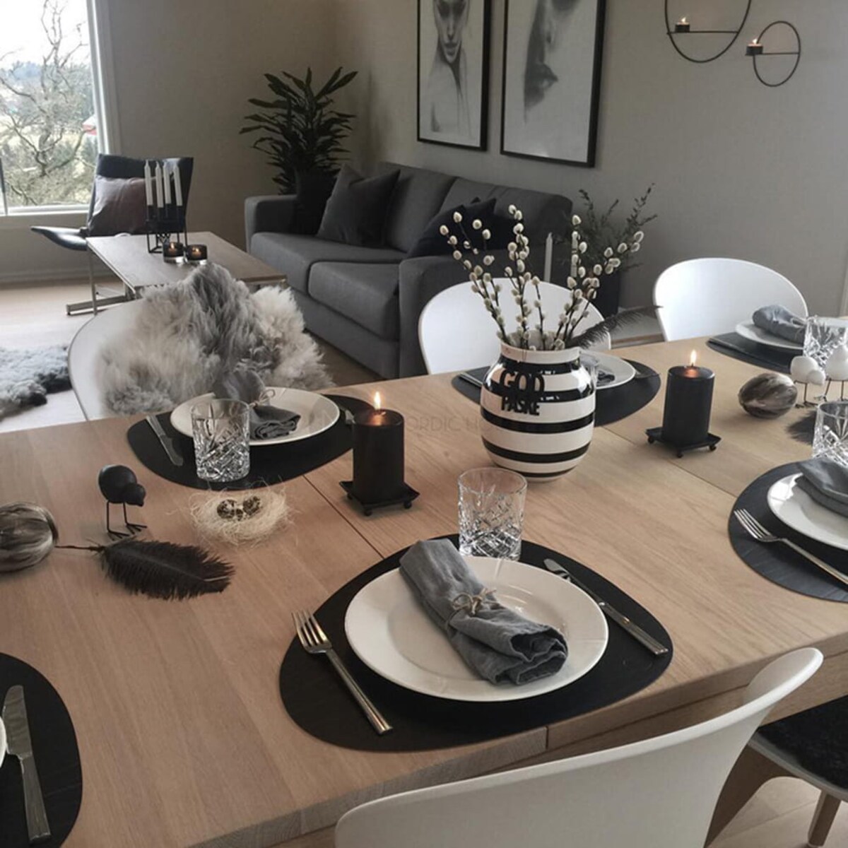 Czarna Podkładka mata Ochronna pod Talerze 35 x 45 Skinny Zwijana Cienka