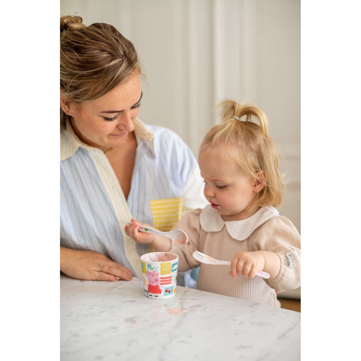 Kubek + zestaw sztućców, EASY EATER ŚWINKA PEPPA, 3 elementy, KOZIOL