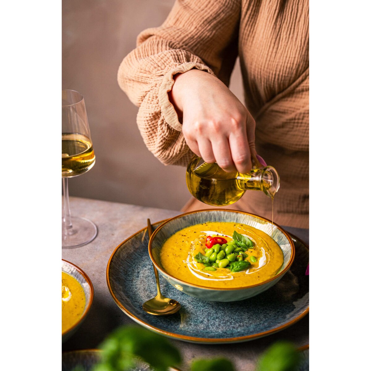 Serwis obiadowy Aokari niebiesko-biały na 6 osób 18 szt. Nowoczesny Do zmywarki Komplet talerzy