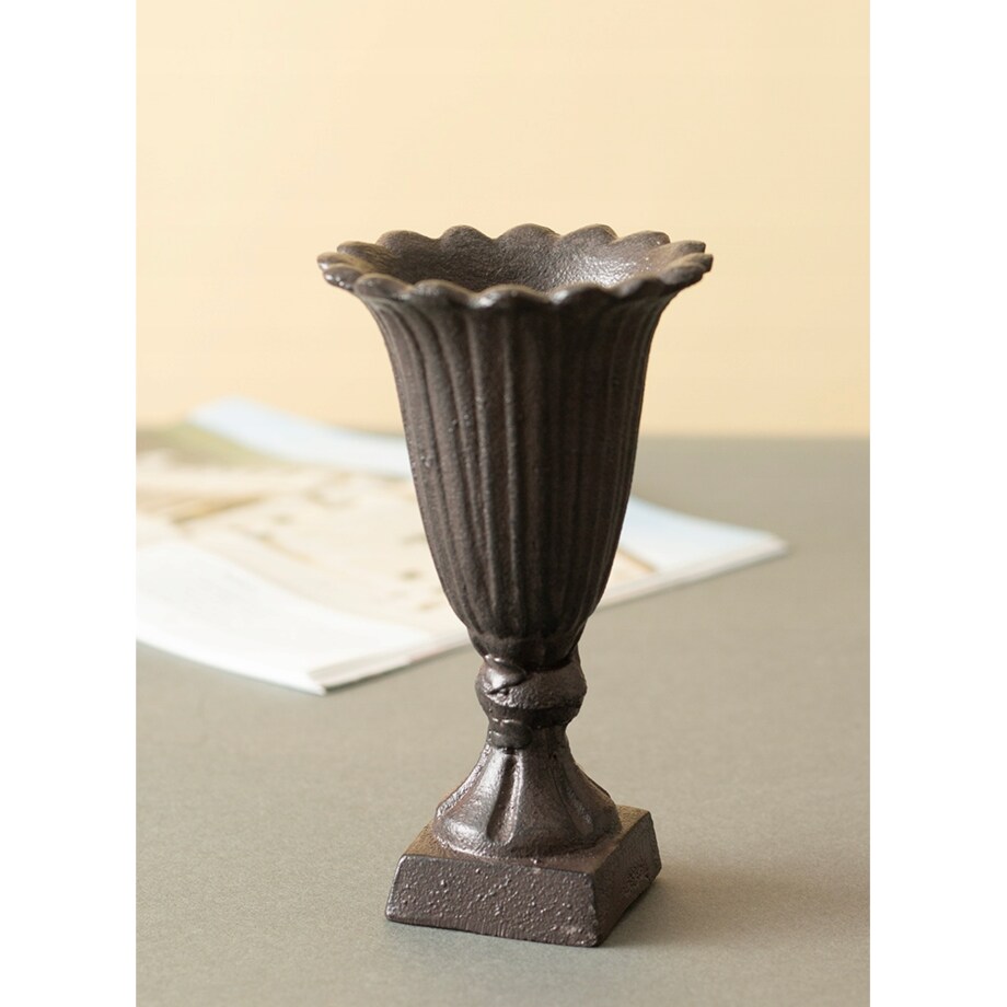WAZON W KSZTAŁCIE KWIATU żeliwny czarny wys. 14cm