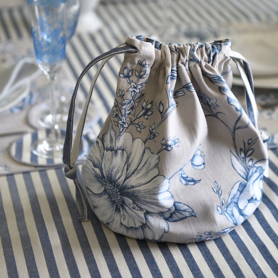 Chlebaczek z motywem kwiatowym Blossom Blue & Stripes